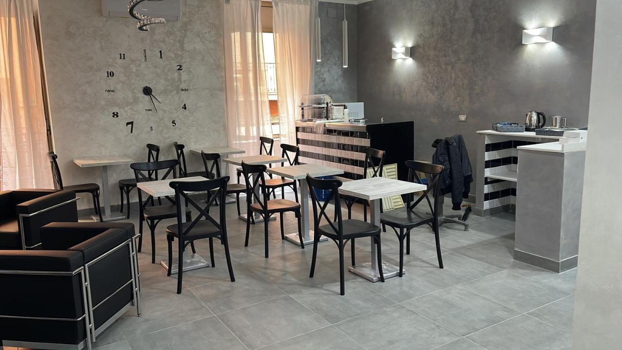 Hotel Poker Nápoly Kültér fotó